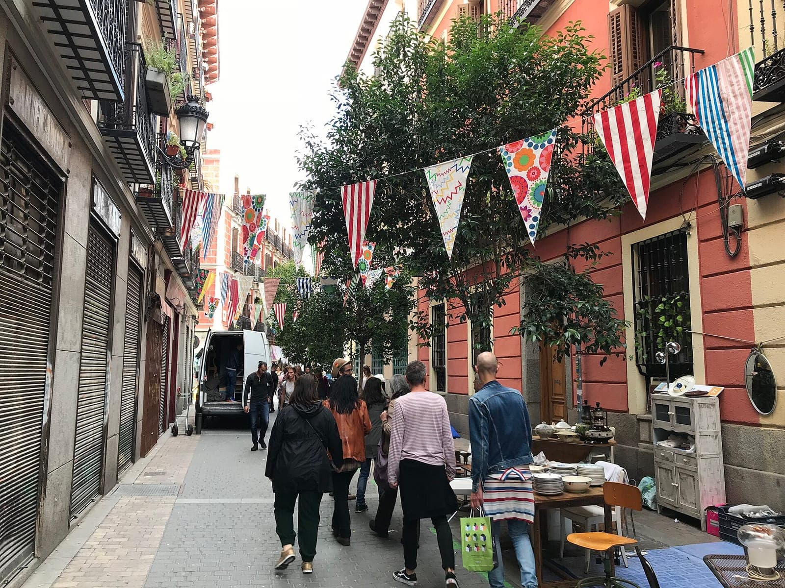 What to Do in Madrid: The Alternative to a Free Tour to Live the City From Within